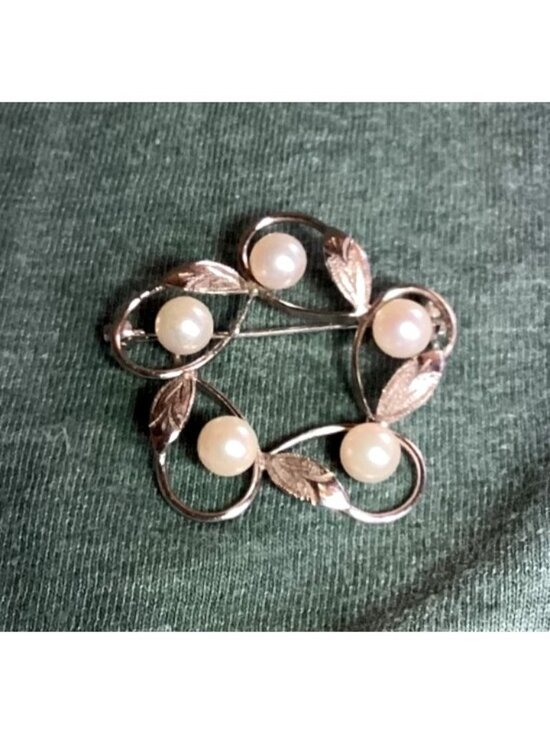 Unbranded Jewelry - Vintage Pearl Wreath Brooch Pin Pendant Silver Tone Leaf & Vine Design